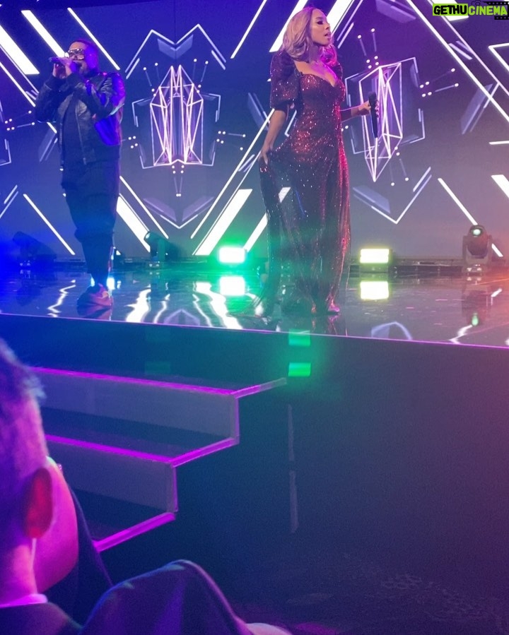 Alan Kim Instagram - Thank you for having me! @character.media @unforgettablegala @christina_gdfht It was so good! 😍😍 #unforgettablegala #unforgettablegala2022 #charactermedia The Beverly Hilton