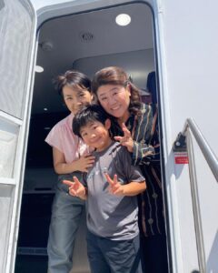 Alan Kim Instagram - Love Little America ❤️❤️ #Mr.Song ❤️Thank you so much everyone @deepamehtaofficial @kihonglee @leejungeun69 @phyliciarashad @official.alyssakim @appletvplus #littleamericaseason2 💕💕 Hollywood