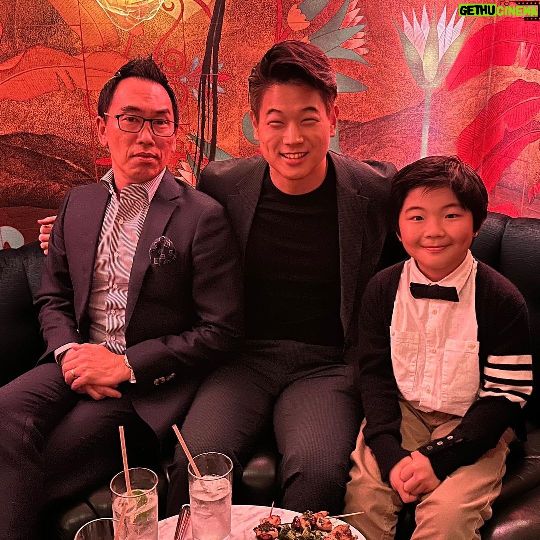 Alan Kim Instagram - Little America special screening. It was so nice to reunion with @kihonglee @bruceibaek and @jiahmichelleshin ππI wished @leejungeun69 μ μμ΄λͺ¨ was here, too. ππCanβt wait!!! 12/9 @appletvplus #littleamericaseason2