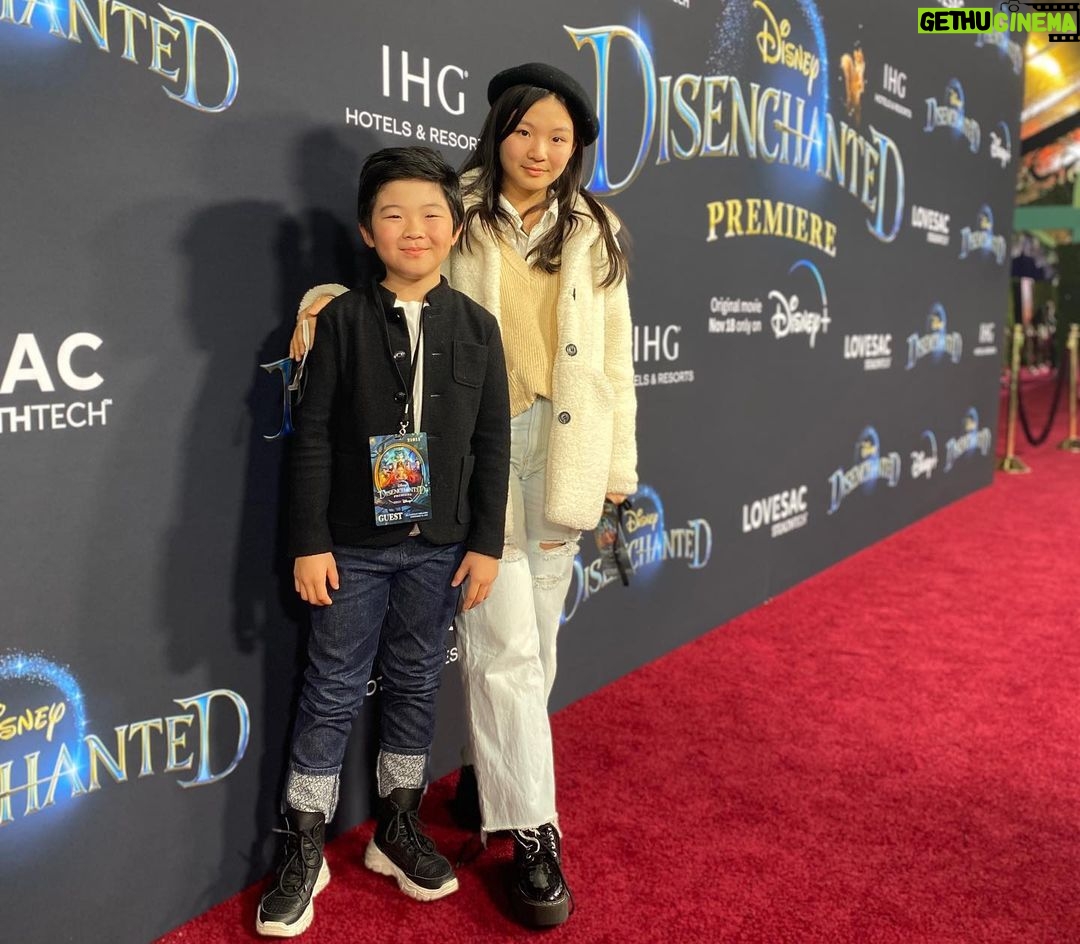 Alan Kim Instagram - Disenchanted Premiere! Fantastic!!πThank you for inviting meπ @christina_gdfht ππI couldn't take a picture because I arrived late. Heavy traffic ππ @disneyenchanted @disneyplus @elcapitanthtre The El Capitan Theatre
