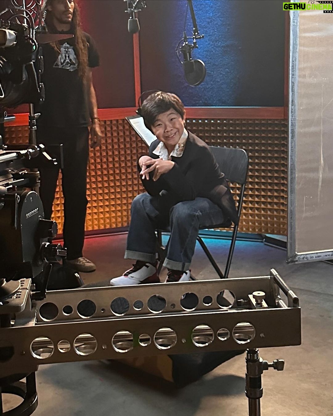 Alan Kim Instagram - @pawpatrolmovie Epk interview with amazing food and i got to meet the director, who was very nice! I even got a cookie! 🤤😂 @paramountplus @pawpatrol #pawpatrol #pawpatrolmovie