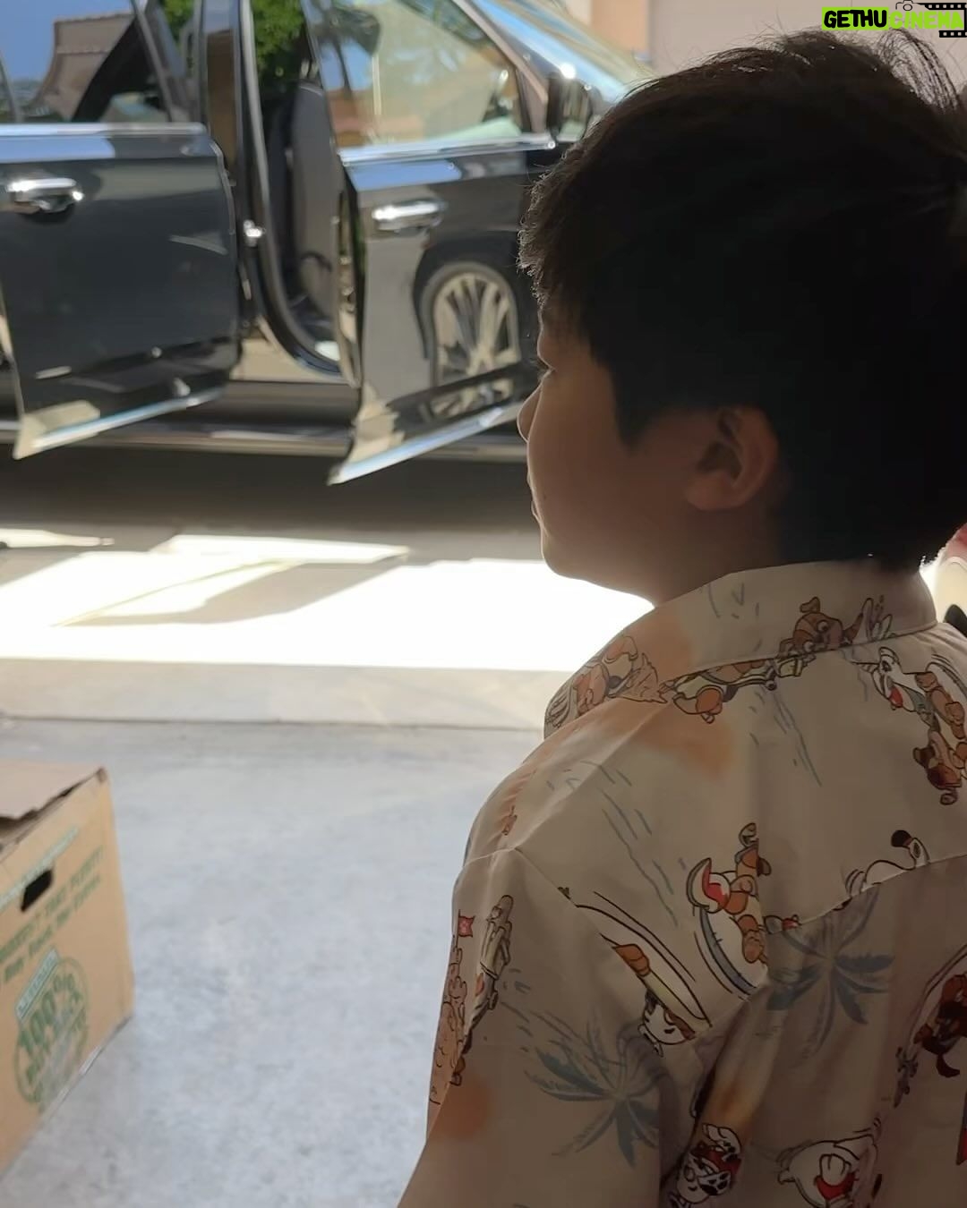 Alan Kim Instagram - @pawpatrolmovie Epk interview with amazing food and i got to meet the director, who was very nice! I even got a cookie! 🤤😂 @paramountplus @pawpatrol #pawpatrol #pawpatrolmovie