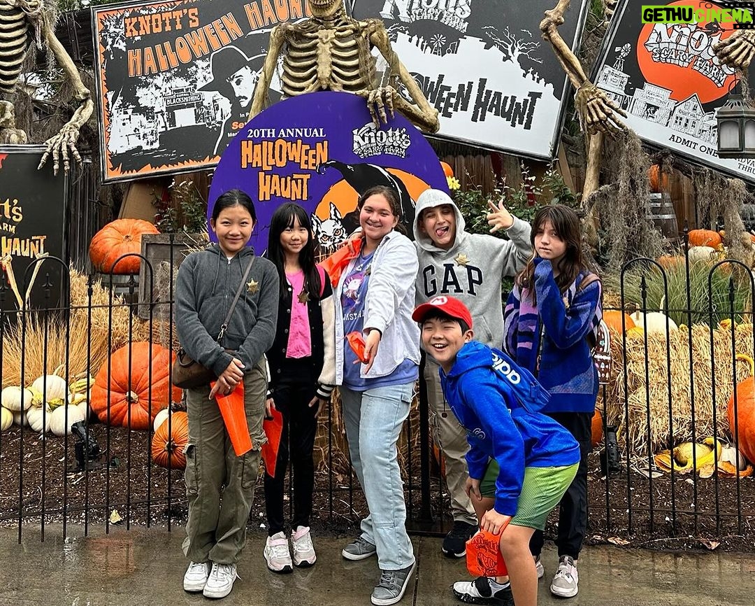 Alan Kim Instagram - Happy birthday to one of my bffs. Laila! 🩷❤️It was so fun at Knotts berry farm! 👍🏻👍🏻Also one of my Bffs Timothy’s birthday was last month! The pool party was also so much fun! Thank you so much for being my friends and inviting me to these fantastic birthday parties!! ❤️🩷😂