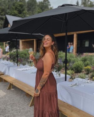 Alanis Desilets Instagram - BAUMIER x MAISON DE SOMA. 🫐

Un plaisir de célébrer les entrepreneurs magiques d'ici le temps d'une des plus magnifique tablée à laquelle j'ai eu la chance de prendre place. 🍴

@baumier.baravin @maisondesoma
