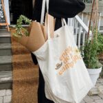 Alanis Desilets Instagram - MCDO A SORTI TROIS NOUVEAUX MCWRAPS !!!!!!🌯 J'en ai donc profité pour gâter les filles de mon travail pour dîner. Nous avons goûté trois saveurs. Ma pref c'est lime vivifiante!! Si jamais tu souhaites gagner le même set up pour ta gang participe au concours justeeeee ici: 1. Suivez-moi ainsi que @McDoCanada. 2. Identifiez les membres de votre groupe dans les commentaires. 3. Vous devez résider au Québec. Instagram n’y est en aucun cas associé, que ce soit comme commanditaire, contributeur ou administrateur. #ÉquipeMcDo #pub