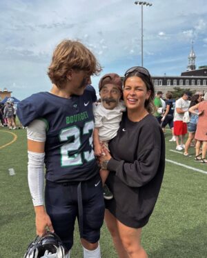Alanis Desilets Instagram - Réussir à squizzer la game de mon tout "p'tit" dans notre long week-end. >>> 

Fan de toi pour tjrs. @andrew___447 🤎🤝🏻