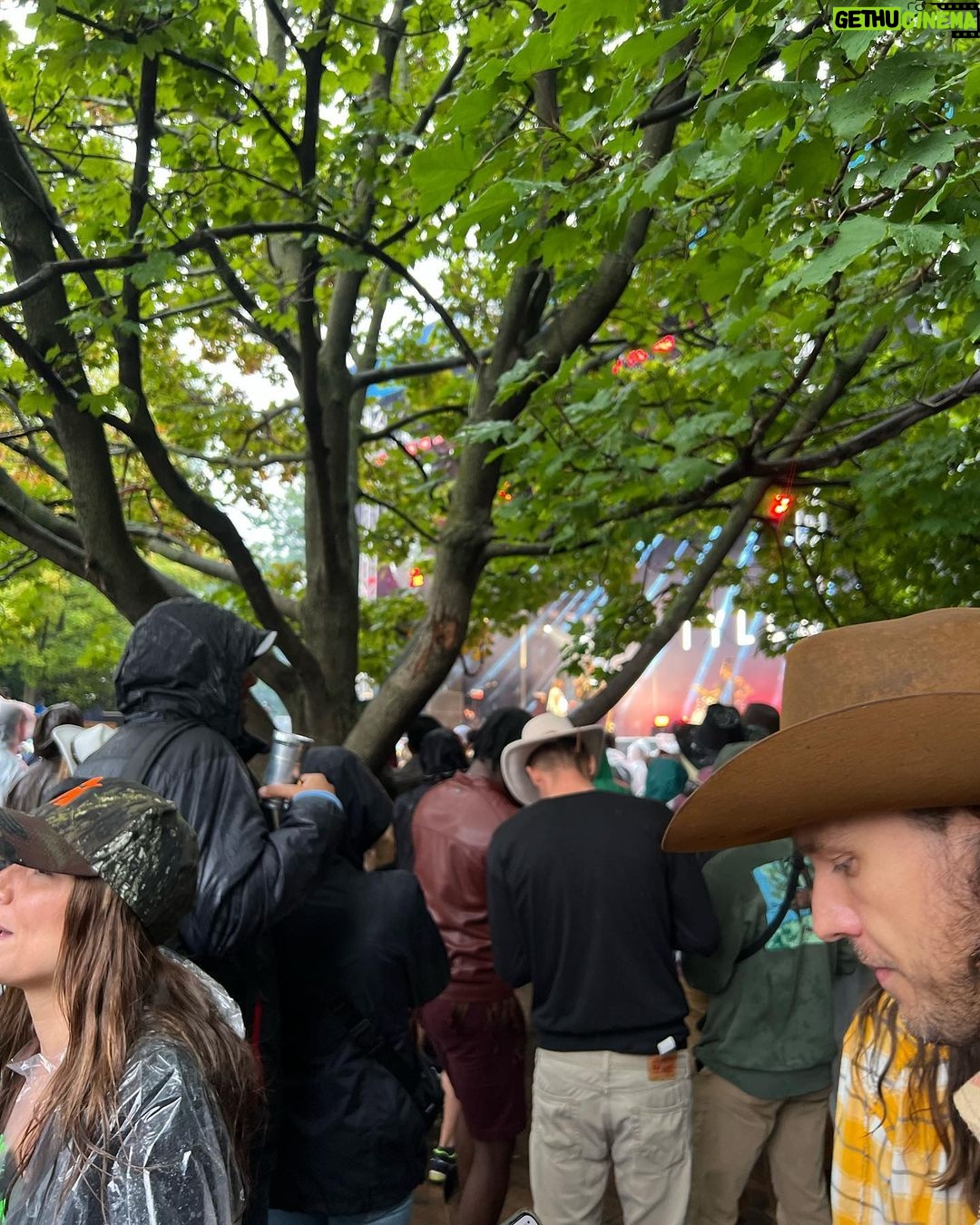 Alanis Desilets Instagram - LASSO recap ou bien les seules photos que j'ai pris (majoritairement une réponse à la question "T ou") 🌧️🥱🤠😼