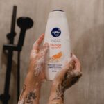 Alanis Desilets Instagram - SELFCARE SUNDAY.🧖🏼‍♀️ Rien comme la douche du dimanche avant d'attaquer une autre semaine retour de vacances. Le crème douche de @niveacanada est mon bestie de douche ces jours-ci. Il sent diiiiiiivin & laisse ma peau hydratée à cause des huiles hydratantes qui se trouvent à l'intérieur. #pub #NIVEANATION 📸 @cam_ds
