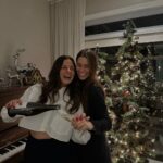 Alanis Desilets Instagram – Friendships that feel like soulmates. 🤎