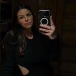 Alanis Desilets Instagram - La moi avec les cheveux propres ne se prend pas pour d'la marde. 😼 Une chance qu'ils sont propres une fois aux 3 semaines lolololoo