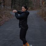 Alanis Desilets Instagram - CONCOURS 500$ @sportsexperts.lavalrepentigny 🚴🏽‍♀️🏃🏽‍♀️🏊🏻‍♀️ Récemment, j'ai découvert un profond plaisir à relever des défis que je ne croyais pas réalisables. À me surpasser au niveau physique & mental. J'ai décidé de fêter en grand avec mes bests qui me supportent au niveau du gear que j'ai besoin pour accomplir le tout - tu peux gagner toi aussi, 500$ pour aller chercher ce qu'il te faut afin de te dépasser. 🏁 POUR PARTICIPER: - Follow @sportsexperts.lavalrepentigny & @alanis.desilets - Tag la personne qui te donne le + envie de te dépasser. LETS GOOOOO! La personne gagnante sera annoncée via mes stories le 27 novembre prochain. Saint-Sauveur, Quebec