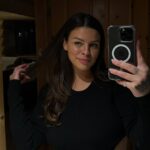 Alanis Desilets Instagram - La moi avec les cheveux propres ne se prend pas pour d'la marde. 😼 Une chance qu'ils sont propres une fois aux 3 semaines lolololoo