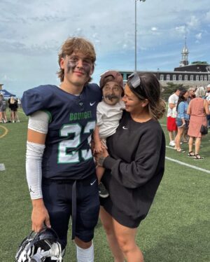 Alanis Desilets Instagram - Réussir à squizzer la game de mon tout "p'tit" dans notre long week-end. >>> 

Fan de toi pour tjrs. @andrew___447 🤎🤝🏻