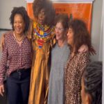 Aldri Anunciação Instagram - 🎈KOANZA: DO SENEGAL AO CURUZU🎈 * É incrível como o palco nos proporciona momentos únicos e nos permite aprender tanto com artistas brilhantes. *Eu tive a sorte de assistir a uma apresentação de Sulivã Bispo, um jovem ator que é uma verdadeiro explosão de talento no teatro brasileiro. Desde o momento em que ele pisou no palco, senti uma energia contagiante e uma presença magnética. *Sulivã Bispo no espetáculo "Koanza - Do Senegal ao Curuzu" possui um domínio impressionante de sua performance e uma capacidade de transmitir emoções e nos divertir de forma excepcional. Cada gesto, cada palavra dita por ele parecia estar impregnada de emoção genuína, envolvendo toda a plateia em uma reflexão bem humorada sobre as relações étnicas no Brasil. Impossível não se deixar levar por cada cena que ele criava no palco. *E não são apenas suas habilidades como ator que são inspiradoras. Sulivã Bispo é um verdadeiro exemplo de dedicação e paixão pelo que faz. Ele se entrega por completo a cada personagem que interpreta e é visível o seu profissionalismo e comprometimento. *Mas o que mais me marcou naquela noite foi o quanto pude aprender com a sua personagem Koanza. *Sulivã Bispo representa uma nova geração de artistas brasileiros que nos fazem acreditar no poder transformador da arte. Ele traz consigo histórias e experiências que muitas vezes estão à margem da sociedade, trazendo à tona questões importantes e nos fazendo repensar. *Encontrar esse tipo de talento nos palcos brasileiros é um privilégio. Uma experiência que nos faz perceber o quanto a arte é capaz de nos mobilizar. Sulivã Bispo é um exemplo marcante dessa explosão de talento que encontramos nos palcos e que nos ensina tanto. *Diante de suas apresentações, sou convidado a refletir sobre a vida, sobre a sociedade em que vivemos e sobre o poder que cada um de nós tem de fazer a diferença e de construir nosso próprio caminho (Odu). #TalentosBrasileiros #PalcosBrasileiros #ExperiênciasMarcantes #TeatroBrasileiro #teatronegro #sulivãbispo Salvador, Bahia, Brasil - SSA