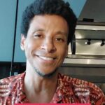Aldri Anunciação Instagram – Convidamos o Aldri Anunciação para falar sobre a experiência transformadora que é o cinema brasileiro. 

Quem melhor para comemorar com a gente o Dia do Cinema Brasileiro do que ele, que já participou como roteirista, diretor e também ator (Café e Canela; Medida Provisória; Ilha; entre outros); além de toda a experiência como escritor (Namíbia, Não!) e ator de teatro.

Assista o vídeo até o final para descobrir as 3 recomendações de filmes deixadas por @aldri.oficial que você não pode deixar de assistir! 

#BienalDoLivroBahia #CinemaBrasileiro #AldriAnunciacao #FilmeNacional #Cinema