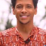 Aldri Anunciação Instagram - *Você tá preparado pra Primavera? #Primavera #conexãobahia #sougê #enéasguerra #aldrianunciação #bahia #flores #estilista #negritude #identidade Salvador, Bahia, Brasil - SSA