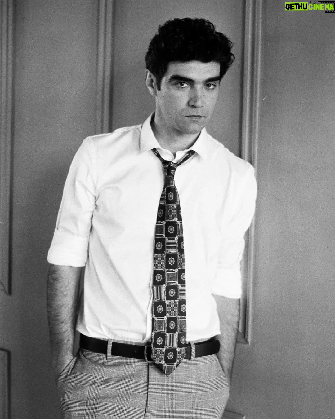 Alec Secăreanu - 3K Likes - @alecsecareanu #35mmfilm // #ruxx @hbomaxromania @filmsinframemag