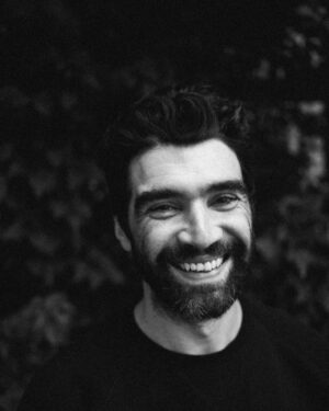 Alec Secăreanu Instagram - short encounter with #spymaster star @alecsecareanu @tiffromania 
•
#tiff2023 #tiffmoments #actor