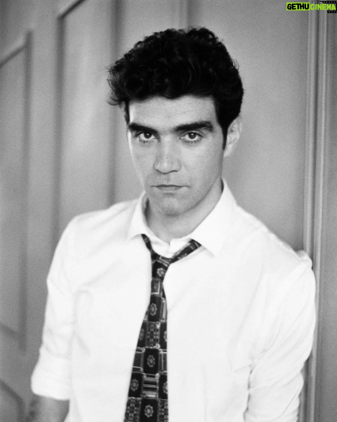 Alec Secăreanu - 3K Likes - @alecsecareanu #35mmfilm // #ruxx @hbomaxromania @filmsinframemag