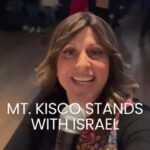 Aleeza Ben Shalom Instagram - Thank you Mt. Kisco for making my night in your city so incredible! #westandwithisrael #jewish #jewishdating #jewishmatchmaking #judaism #israel #mt.kisco #newyork