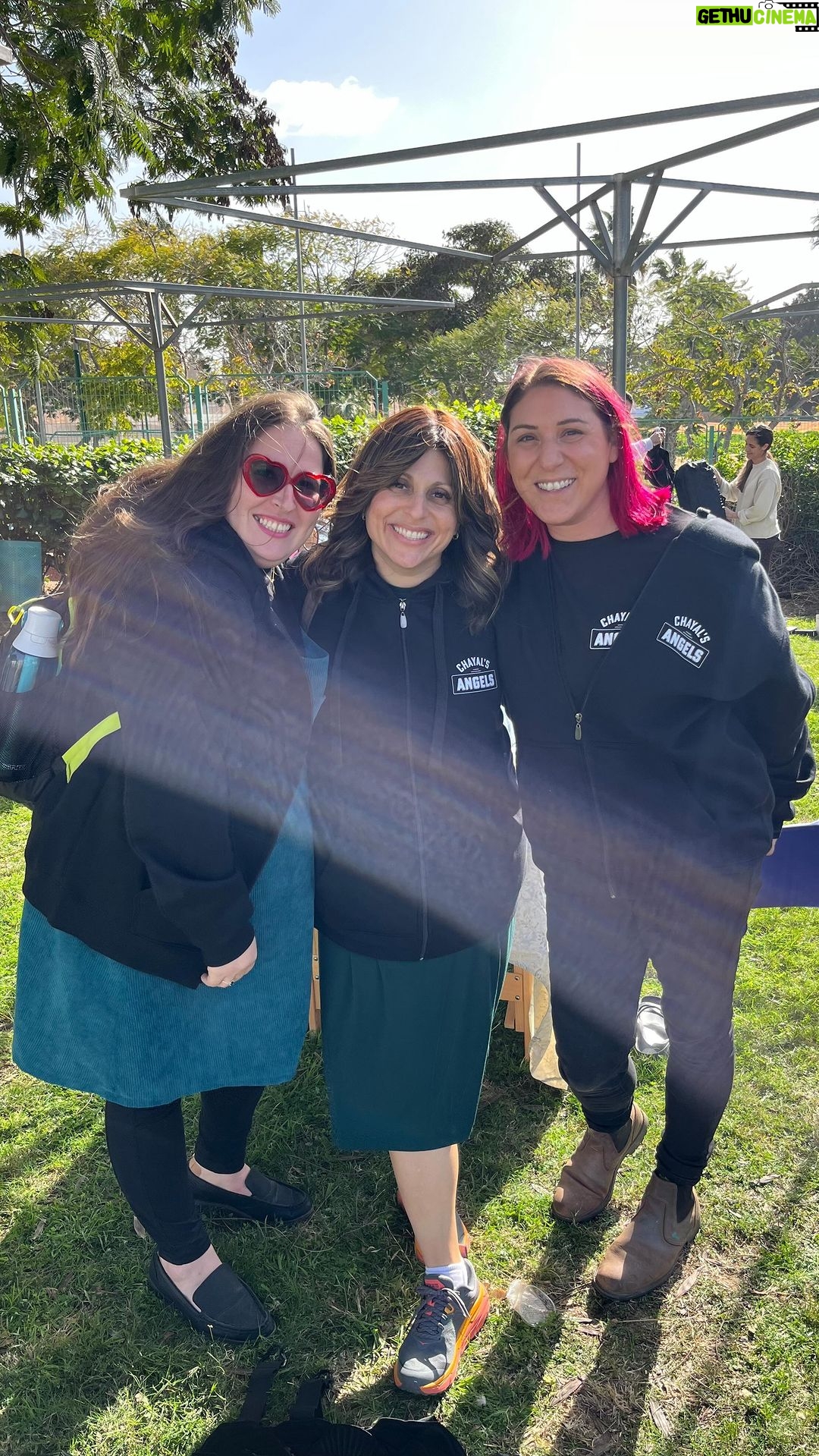 Aleeza Ben Shalom Instagram - We’re with Chayal’s Angels today providing an incredible experience for the chayalim who are keeping us safe… We’ll tell you all about a little bit later… But let’s just say it includes reflexology, massages, physical therapy, energy healing, sound healing, and all sorts of physical and energetic releasing so that they can stay ready for anything without an overload of trauma. What we know is that the most important thing we can do for Chayal’s Angels is to get more angels like me and you to support the service that they offer! Here are the three ways you can become a Chayal’s Angel: ✨ 1. Like, comment, and share this reel. ✨ 2. Volunteer your time and service to our chayalim at an upcoming event. (For healers.) ✨ 3. Donate $$ so a chayal can get the healing he deserves. Comment 1, 2, or 3 below 👇🏼 and we’ll tell you exactly how to make it happen.