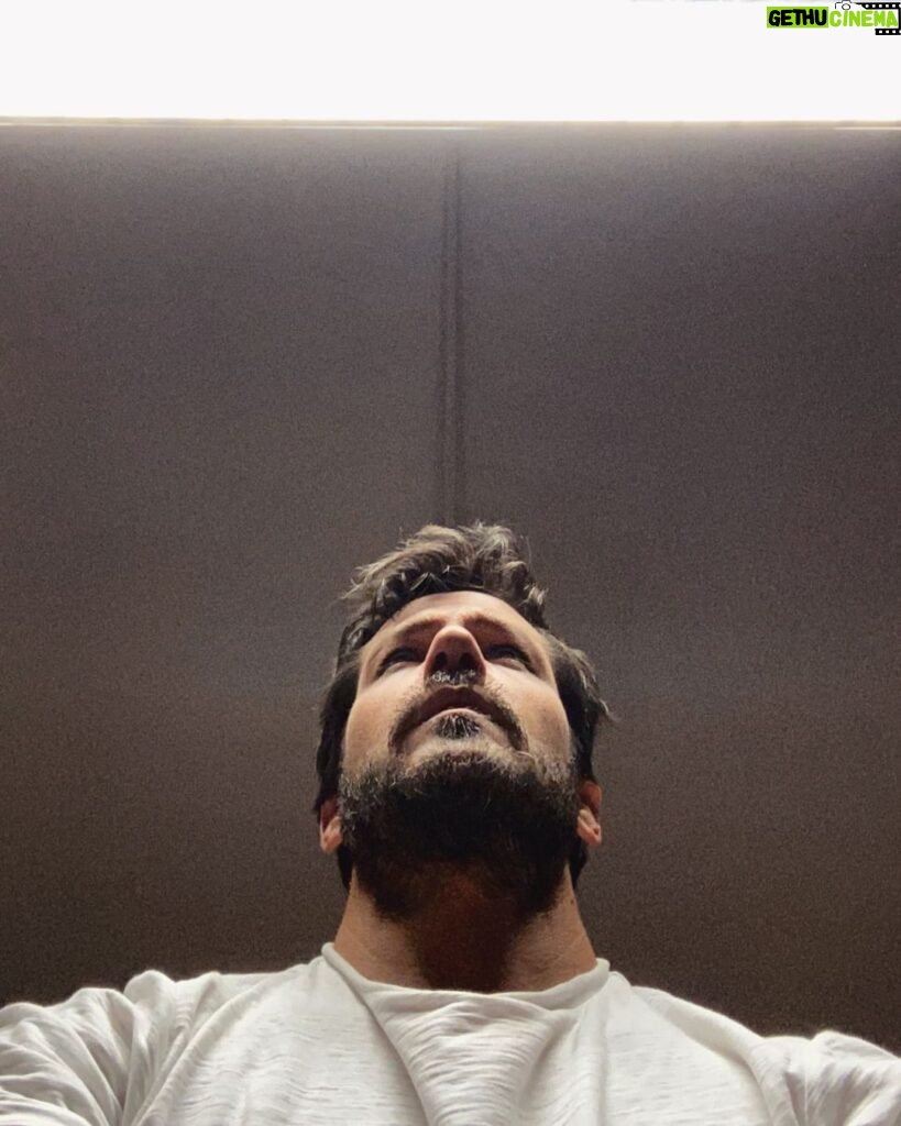 Alejandro Albarracín Instagram - Moco luz.