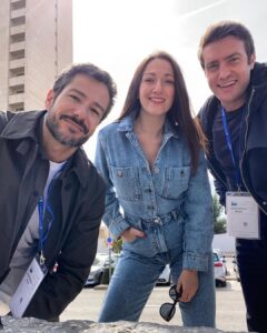 Alejandro Albarracín Instagram - Hoy vinimos a Valencia al @saloncomicvalencia a hablar de @elitenetflix Feria de Muestras de Valencia