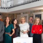 Alejandro Albarracín Instagram - A veces pienso que es un sueño pertenecer a esta pandilla. Pero luego llego a las 7 de la mañana al plató y veo que es real, que estamos todos ahí, quitándonos las legañas. El sueño que tenemos a esa hora también es real. 😂 Pero las ganas de currar para conseguir que nos dejéis acompañaros cada día, esas no nos las quita nadie. Un equipazo delante y detrás de las cámaras dando lo mejor de cada uno. Así madrugo yo las veces que haga falta. “4 Estrellas” De lunes a jueves en @rtve