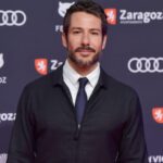 Alejandro Albarracín Instagram - Pocas fotos tengo para lo demasiado bien que me lo pasé en Los Feroz. ❤️ Y gracias también a @giorgioarmani y @cdeberenguer por intentar ponerme guapo.