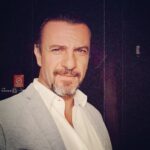 Alejandro Ávila Instagram - Vamos a .......? L@s leo. #actor #happy #work