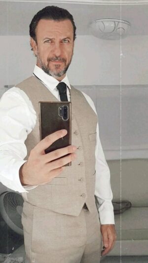 Alejandro Ávila Instagram - #Gentle #man
