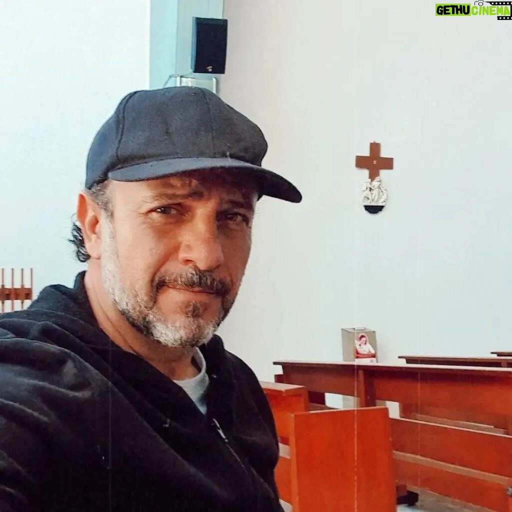 Alejandro Ávila Instagram - Encontrando PAZ! Bonito fin de semana! #church #iglesia #paz #peace #actor