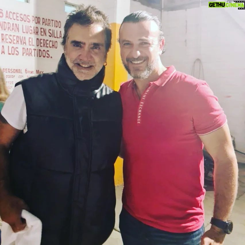 Alejandro Ávila Instagram - Gustazo ver a este #crack Gracias por tu talento @alexoficial bendiciones siempre 🙏🏻 Gracias padrino (JR) por la invitación. #hechoenmexico