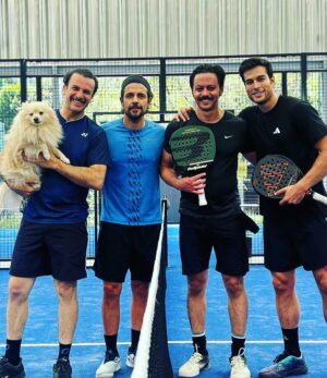 Alejandro Ávila Instagram - Chulada de muchachos 🌞 gracias por la invitación @juanmartinj y a @padelcompanymx excelente lugar 👍🏻 gustazo verte  @alfredogatica vas muy bien,  y mi querido @danilocarrerah que se repita no? Los quierooo! 😘🌞 #padel