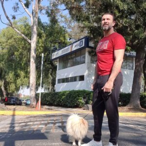 Alejandro Ávila Instagram - Todas las batallas en la vida sirven para enseñarnos algo..... inclusive aquellas que perdemos. 

#actor #nature #dog #pomeranian