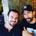 Alejandro Ávila Instagram - Hoy es el cumple de my brother from another Mother @carlosdelamota felicidades mijoooo que sea una gran vuelta al sol 🌞 y GRACIAS por tantos y tantos grandes momentos de nuestras vidas, vamos por más, tq 😘🙏🏻🎶🎁🍾🎉🥳