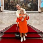 Aleksandr Malinovskiy Instagram - Я провел необыкновенный вечер, наполненный эмоциями исключительного масштаба. Я стал свидетелям особого события в театральной жизни нашей страны — последнего спектакля «Фигаро» в исполнении великолепного золотого состава театра им.Пушкина.   Всегда приятно ощутить, что попадаешь на волнующую постановку, настоящее произведение искусства. От каждой реплики до самой мелодичной ноты музыки мы погружались в магию сцены, в мир творчества и эмоций. Это было нечто невероятное!😍   А вы любите театр? Делитесь в комментариях! Театр Советской Армии