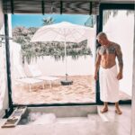 Aleksandr Malinovskiy Instagram - Пора охладиться…🚿 #spain #barcelona #madrid #sotogrande #mallorca #sevilla SO/ Sotogrande Spa & Golf Resort Hotel
