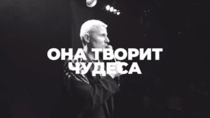 Aleksandr Malinovskiy Instagram - Концерт глазами зрителя❤️
⠀
Моя потрясающая команда:
⠀
@igorasanov 
@ppozdnikin @agafonov3000 
@musatovnikita 
@alena____fox 
@maks.nemcev 
📹 @anyoooone ⠀
Мои самые лучшие друзья на свете ❤️
⠀
Моя Семья ❤️🥰 МОИ СЛУШАТЕЛИ ❤️ 
⠀
До скорой встречи!
Скоро повторим❤️