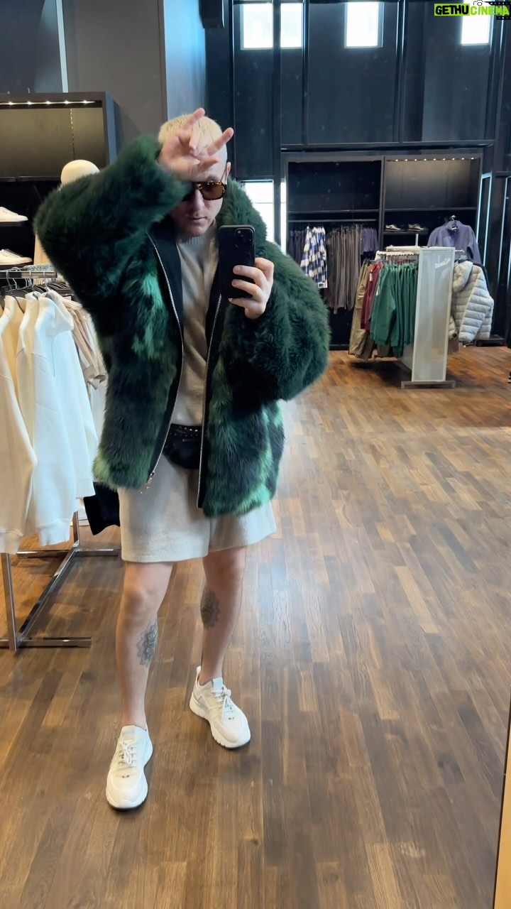 Aleksandr Malinovskiy Instagram - «И теперь запомни! Ты теперь Пацан! Ты теперь с улицы, а кругом враги…» 😂😂😂 #СловоПацана