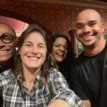 Alessandra Maestrini Instagram - Ontem @aripersanhairdress e eu assistimos ao IMPERDÍVEL @lutherkingomusical no @teatronissi da @cianissi . Logo faço um vídeo contando mais pq tem muuuuitoooo a se falar a respeito. Eles ficam em cartaz aqui em São Paulo somente até o dia 13 de fevereiro!!! Depois, seguem para o Rio de Janeiro. Se você quer ouvir vozes deslumbrantes, cantando músicas lindas, em um musical brasileiro absolutamente original que conta a trajetória desse revolucionário ícone mundial, garanta seu ingresso JÁ!!! E este é o mínimo do que tenho pra contar da experiência que tivemos ontem ànoite... #putaquepariu !!! Teatro Nissi