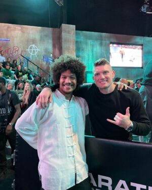 Alex Caceres Instagram - Had a really fun time with everyone at @karatecombat great show tonight , thank you for having me #karate #kungfu #ufc #martialartist