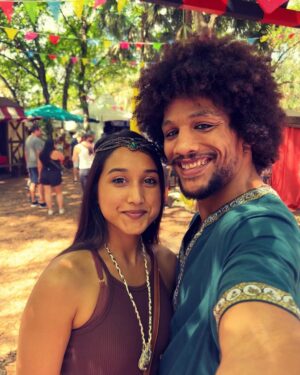 Alex Caceres Instagram - Sunday funday at the #Floridarenaissancefair with @yah_sweetheart