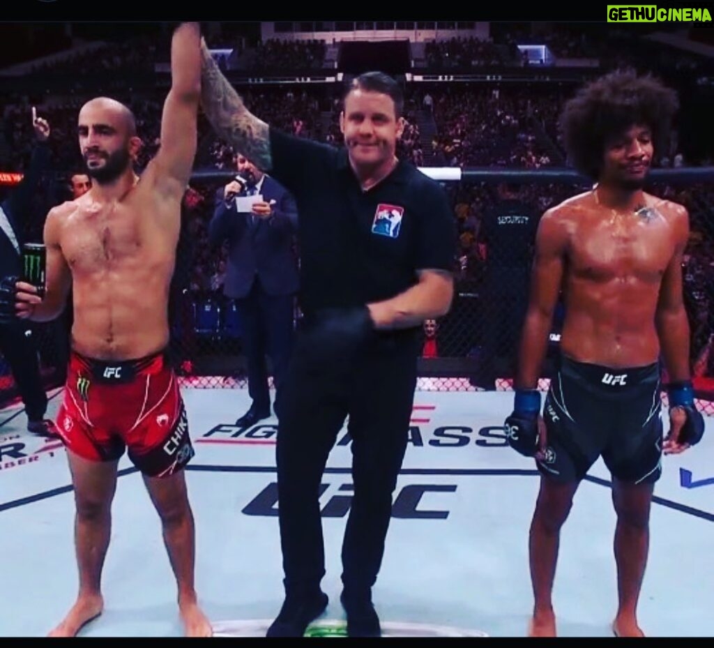 Alex Caceres Instagram - First I would like to thank my wife and teammates @zen_ronin_ and @themmalab, my managers @firstroundmgmt, as well as the @ufc for the opportunity. Tonight wasn’t my night, i broke my forearm blocking a head kick in the first round and tried my best to win even through the pain. Hats off to @knockoutcancer for a grate fight