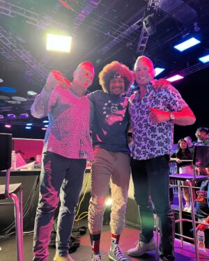 Alex Caceres Instagram - Had great time catching some fights at @karatecombat and got to see some friends and my coach form tuff #gsp don’t forget to checkout the link below.  http://Wearkp.com