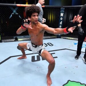 Alex Caceres Instagram - 👊🏽🚨New guest alert!🚨

MMA fighter & #15 in the UFC featherweight rankings @i_am_here_now_alex joins us!🔥

-
📥DM ur fan questions or 👇🏽comment below! 
-
#SexAndViolenceWithRebelGirl 🎙💋
#UFC #MMA #BruceLeeRoy #AlexCarceres