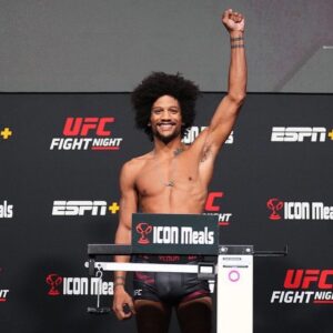 Alex Caceres Instagram - 👊🏽🚨New guest alert!🚨

MMA fighter & #15 in the UFC featherweight rankings @i_am_here_now_alex joins us!🔥

-
📥DM ur fan questions or 👇🏽comment below! 
-
#SexAndViolenceWithRebelGirl 🎙💋
#UFC #MMA #BruceLeeRoy #AlexCarceres