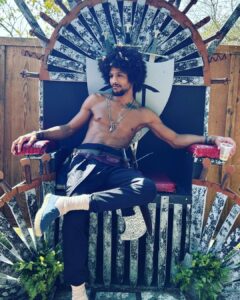 Alex Caceres Instagram - Sunday funday at the #Floridarenaissancefair with @yah_sweetheart