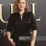Alexa Davies Instagram - ✨The Last Duel UK Premiere ✨ you’re on another level @jodiemcomer 🙌🏻 Styled by @ellagaskellstylist Wearing @serenabutelondon @tillysveaas @alighieri_jewellery @jimmychoo Make up 👀 @ctilburymakeup 💋 @vievemuse 👩🏻‍🦰 @kevynaucoin Thank you so much @20thcenturyuk & @runraggeduk for having us 💕 Odeon Leicester Square