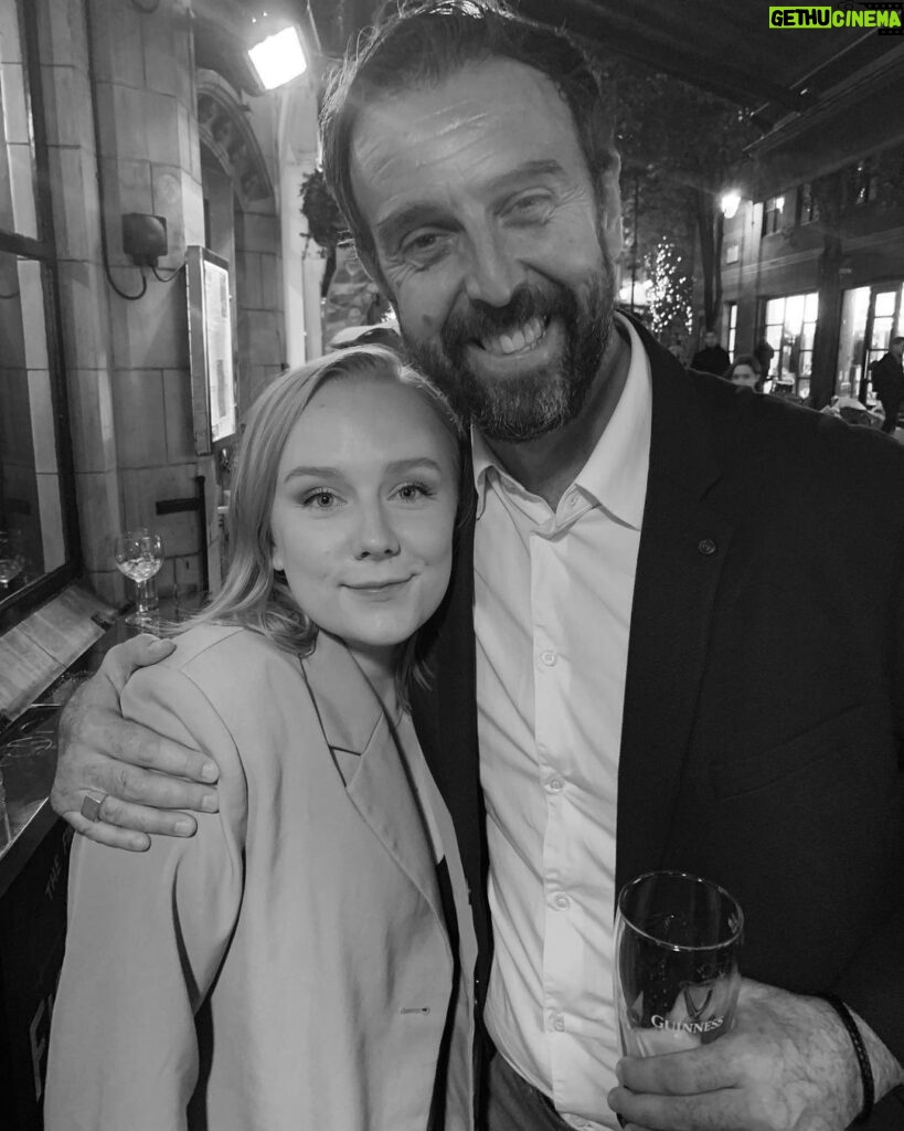 Alexa Davies Instagram - Thank you so much to @matildathemusical for having me at their 10th anniversary last night. ✨ I worked on the bar there 7-6 years ago and it was so lovely to be welcomed back and see some familiar faces! Including the brilliant Craig Els, who was my Trunch, and the amazing @kaneoliverparry, the greatest Doctor/Escapologist I’ve ever seen 🥰 P.S Try and tell me I don’t look like a former matilda in the first picture.